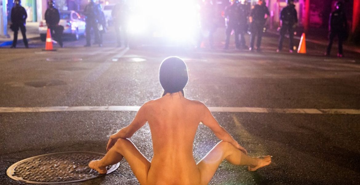 Une inconnue femme nue a Oregon / USA