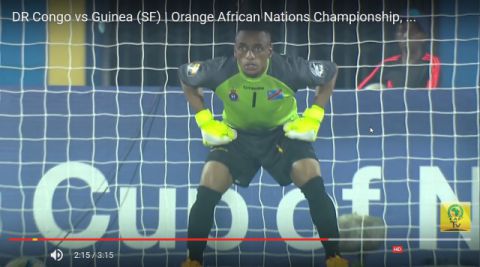 Goal keeper de RDC, Mutampi arrête la frappe de Youla 